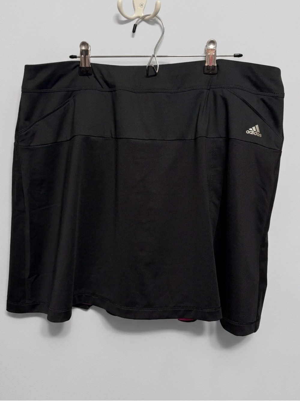 NWT Adidas Golf Pull-On Skort — Black/Pink, Size L